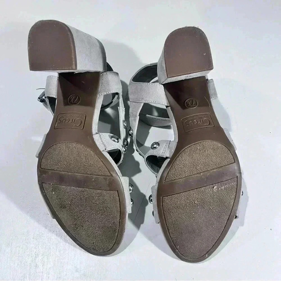 SAM‎ Edelman Circus Sandal Womens 7.5 Grey Leather Buckle Block Heel Studs - Picture 5 of 8